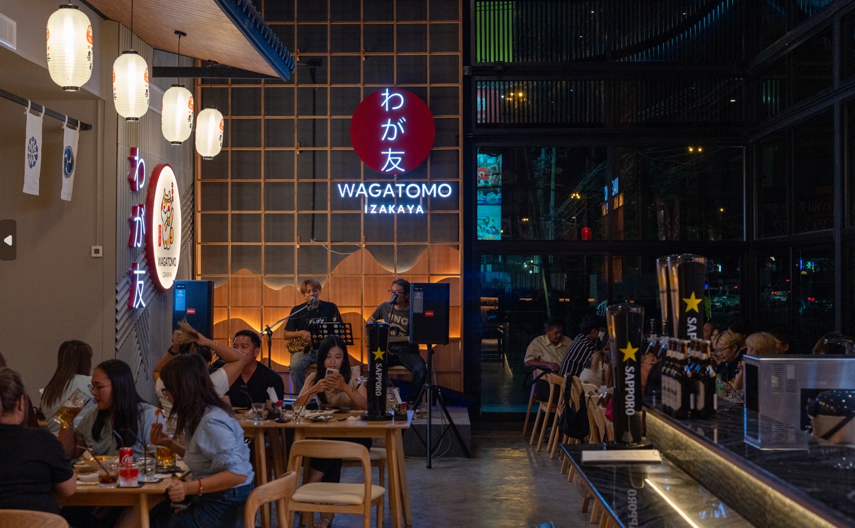 Wagatomo izakaya interior